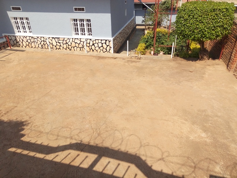 A 4 BEDROOM HOUSE IN BIG COMPOUND AT KABEZA